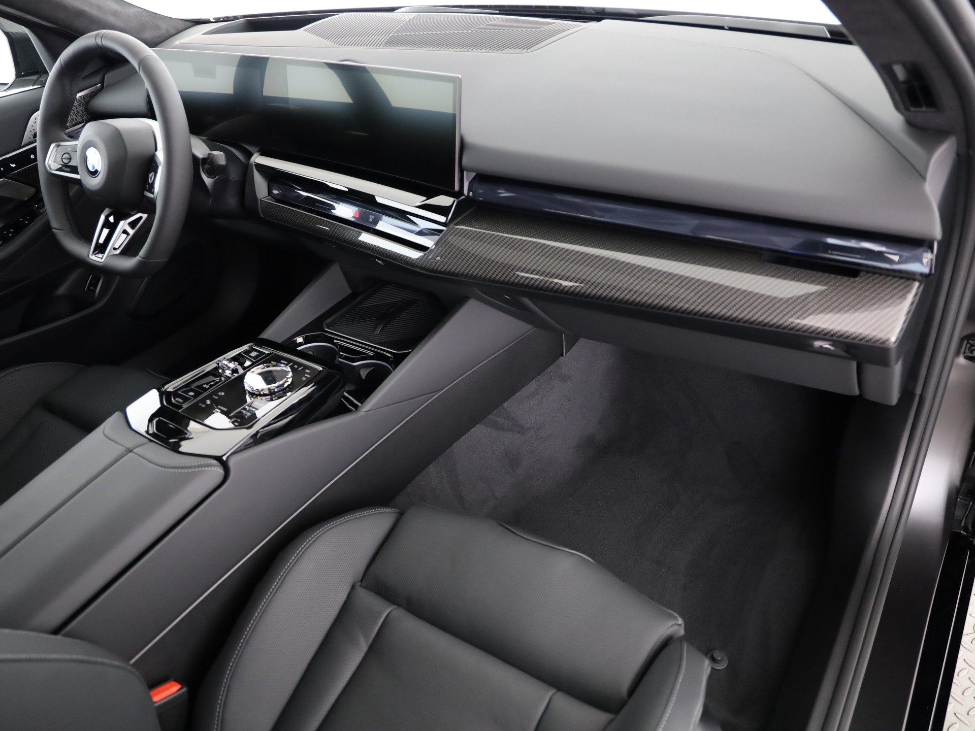 BMW 540d xDrive-image-13