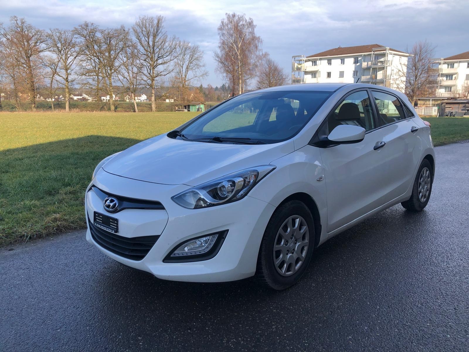 HYUNDAI i30-image-15