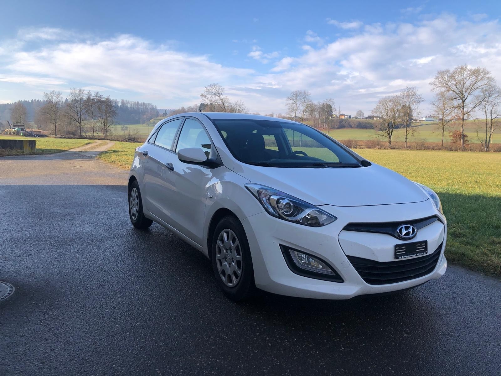 HYUNDAI i30-image-5