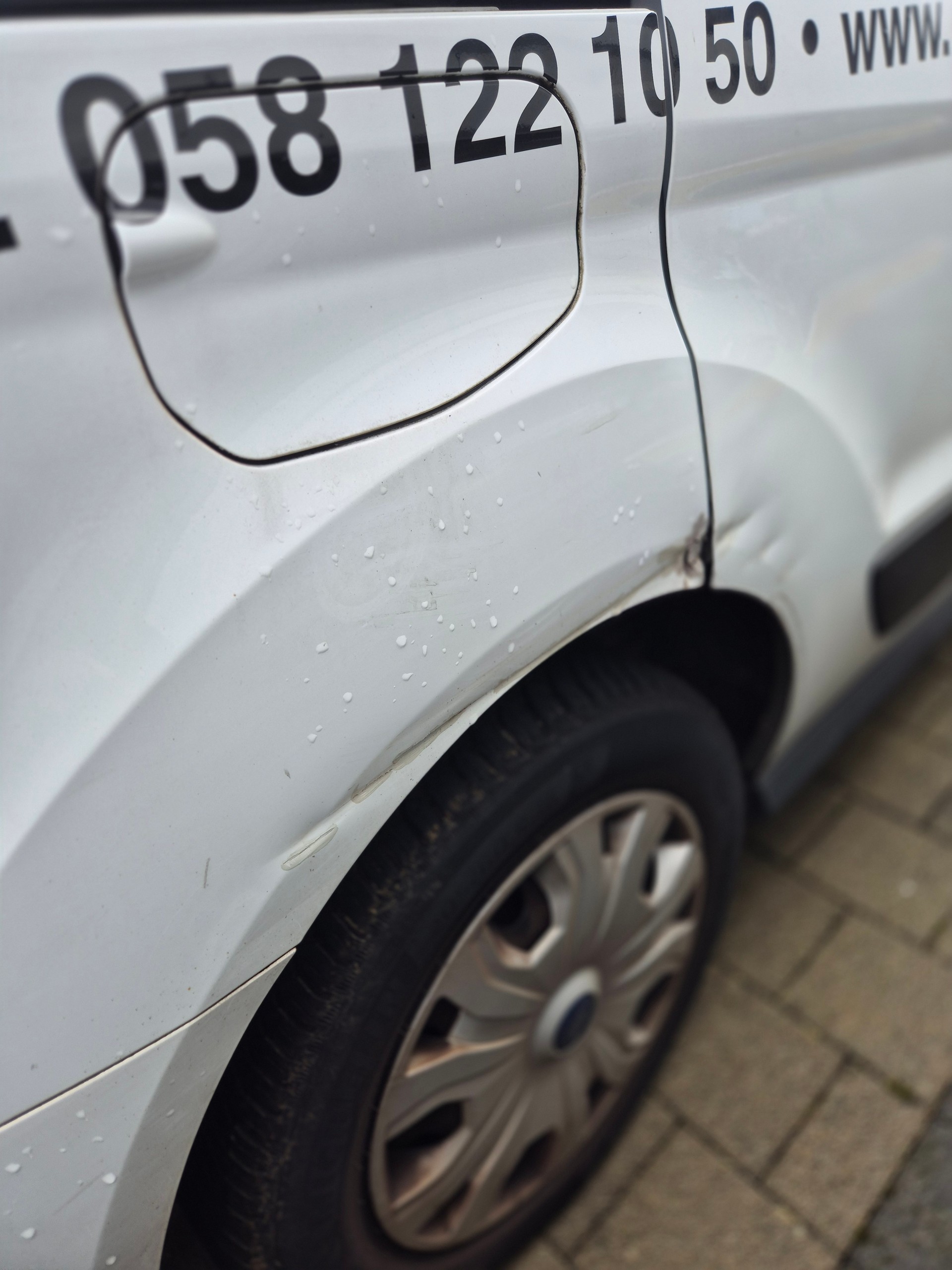 FORD Transit Connect Van T200 1.0 EcoBoost Ambiente-image-9