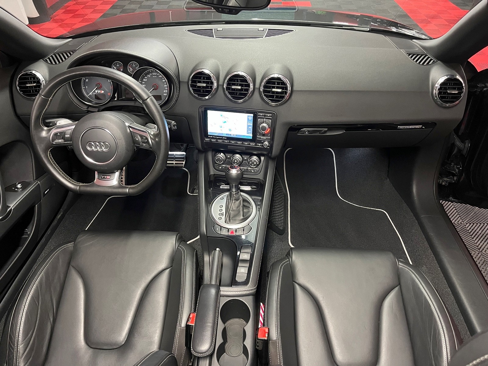 AUDI TTS Roadster 2.0 TFSI quattro S-tronic-image-13