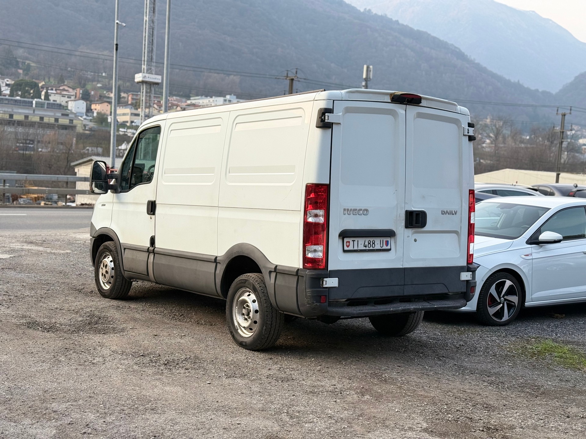 IVECO 35 S 11 CELLA FRIGO-image-5