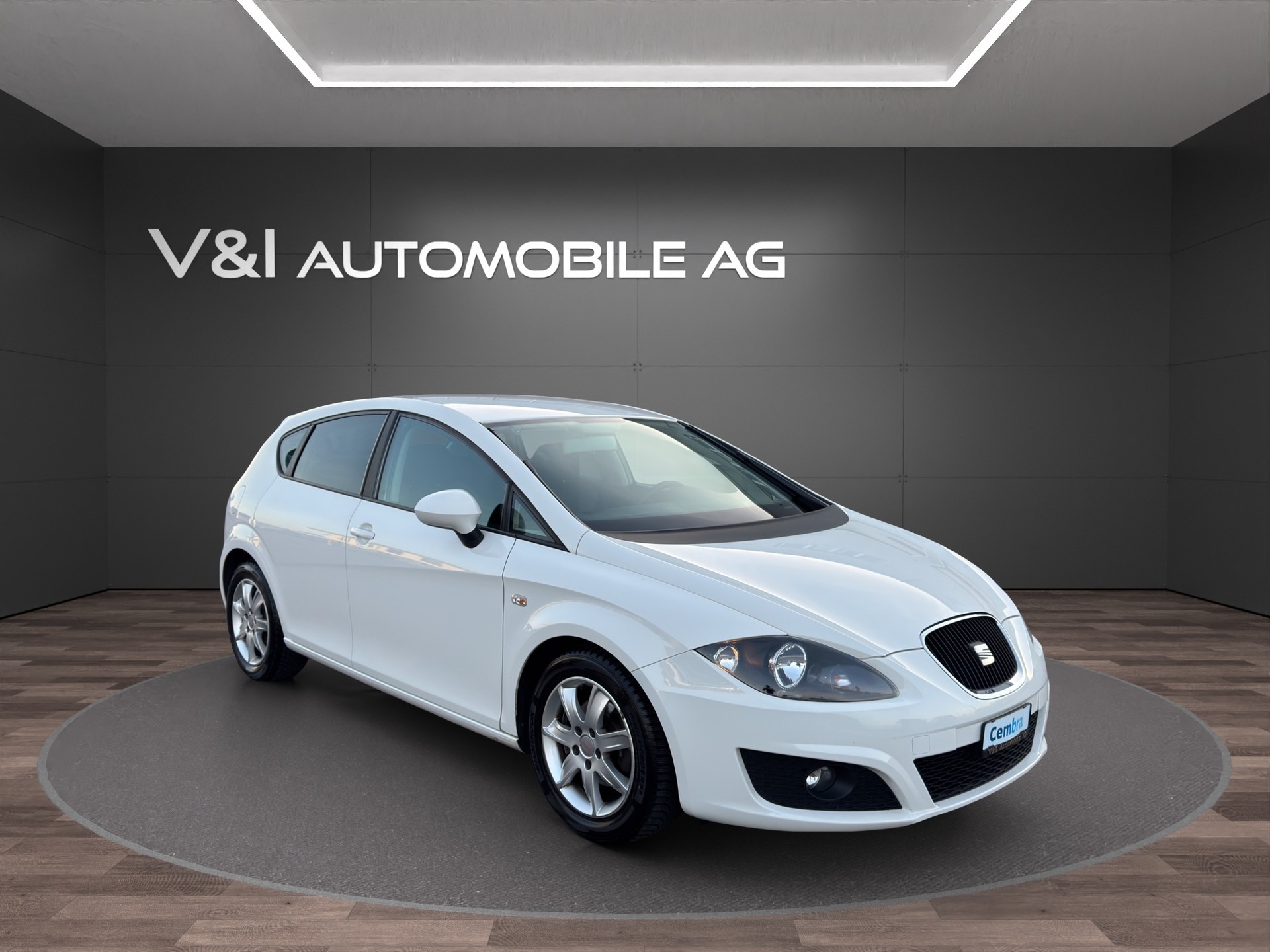 SEAT Leon 1.6 TDI Reference-image-2