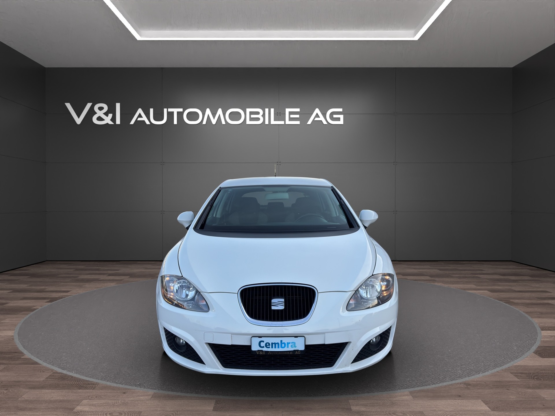 SEAT Leon 1.6 TDI Reference-image-1