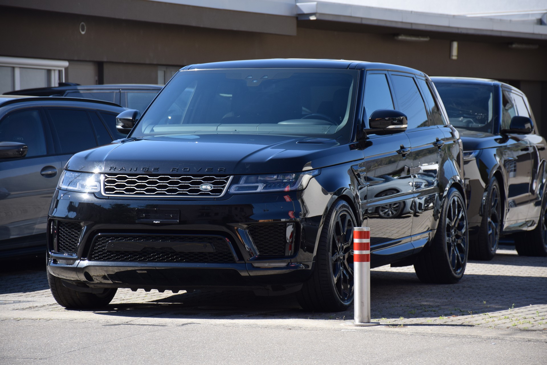 LAND ROVER Range Rover Sport 5.0 V8 P630 S/C HSE Dynamic Automatic-image-4