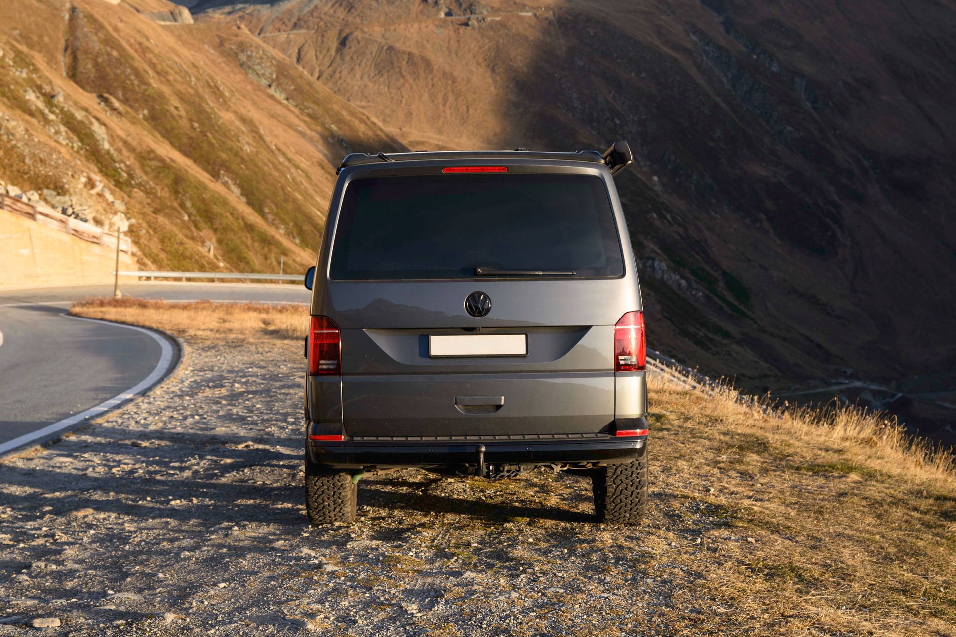 VW T6.1 California 2.0 Bi-TDI Coast Liberty 4Motion DSG-image-3