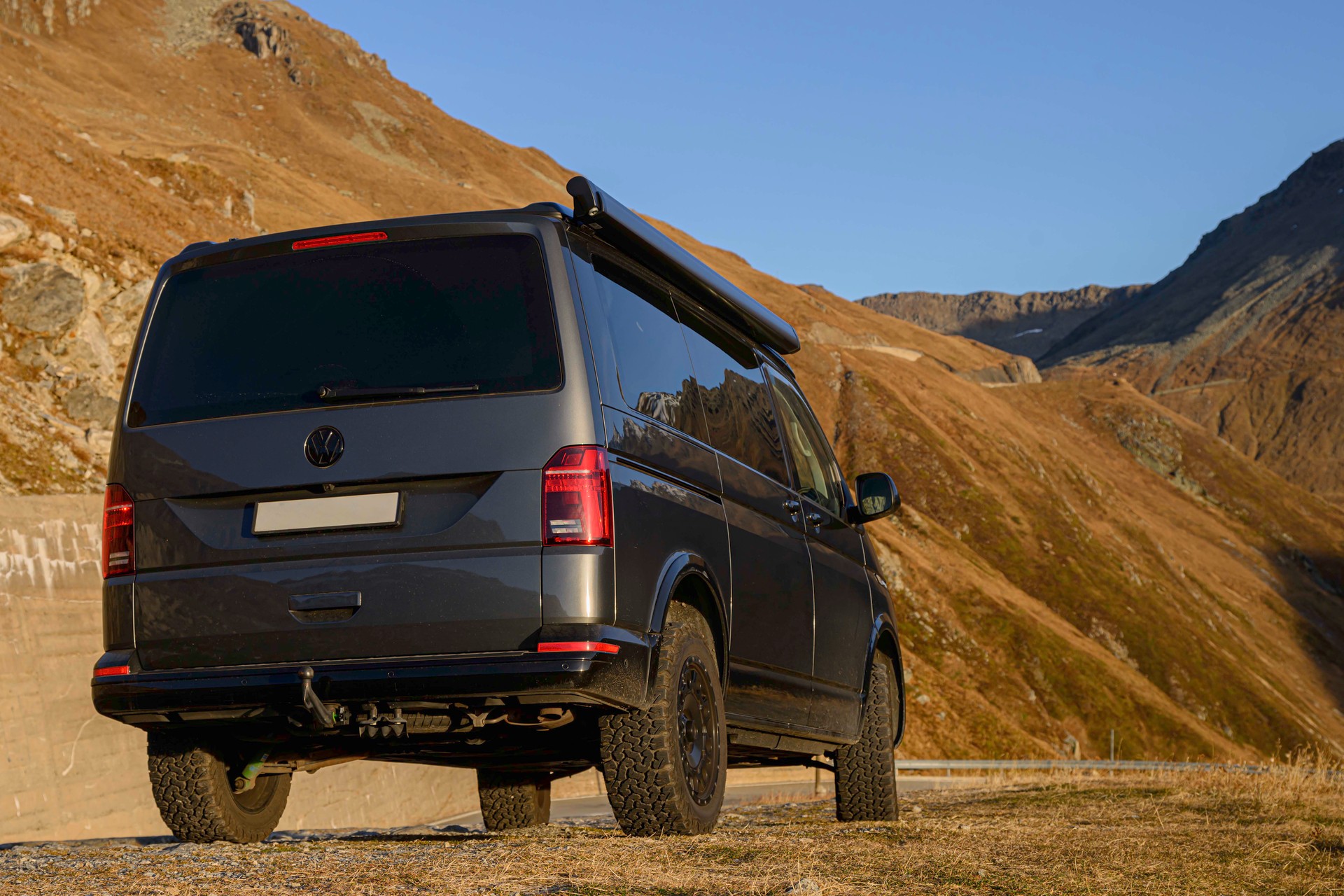 VW T6.1 California 2.0 Bi-TDI Coast Liberty 4Motion DSG-image-2