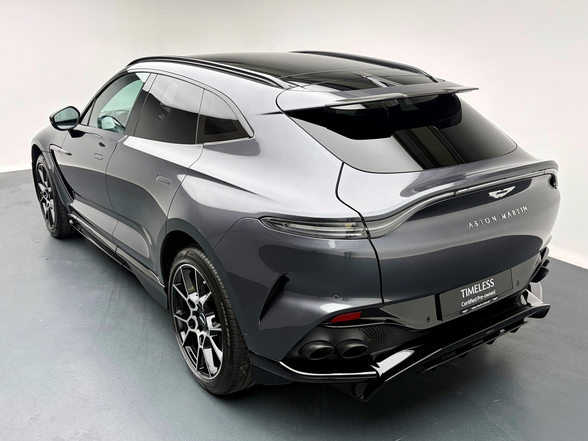 ASTON MARTIN DBX 707 4.0 V8 Bi-Turbo-image-1