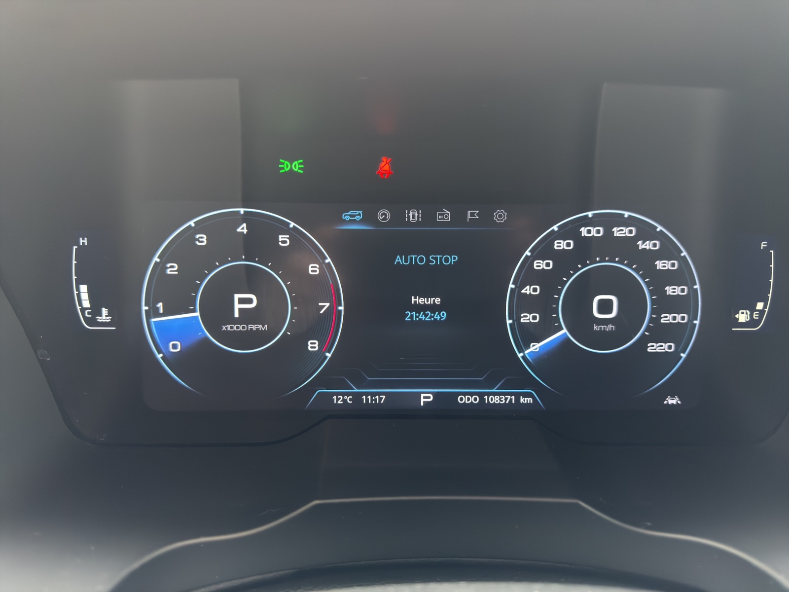 KGM-SsangYong Korando 1.5 T GDI Sapphire 4WD Automat-image-21