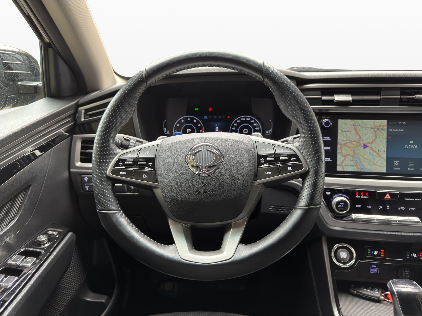 KGM-SsangYong Korando 1.5 T GDI Sapphire 4WD Automat-image-10