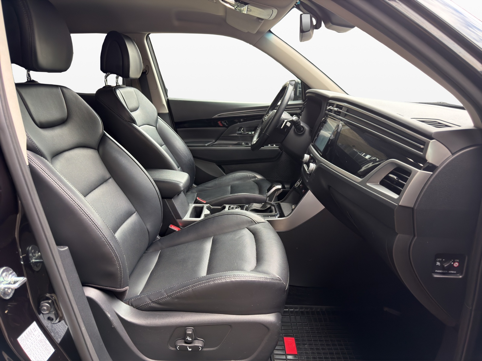 KGM-SsangYong Korando 1.5 T GDI Sapphire 4WD Automat-image-14