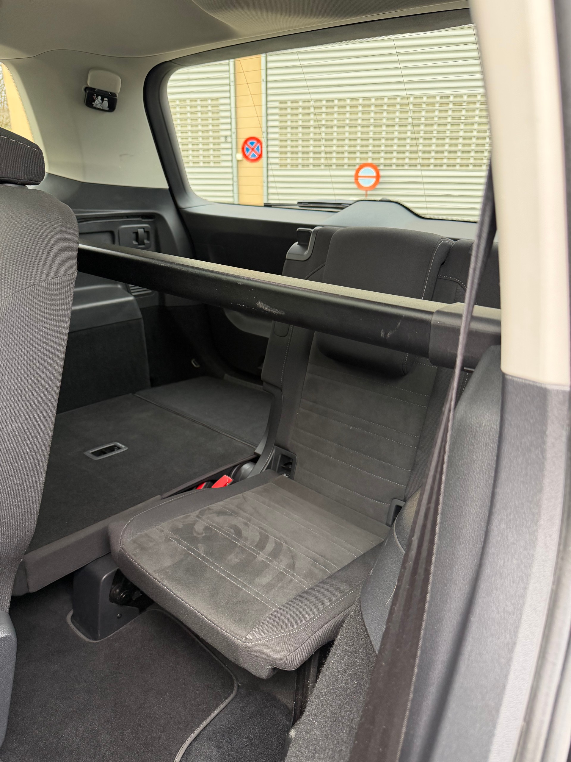 VW Touran 2.0 TDI BlueMotion Technology Highline DSG-image-15