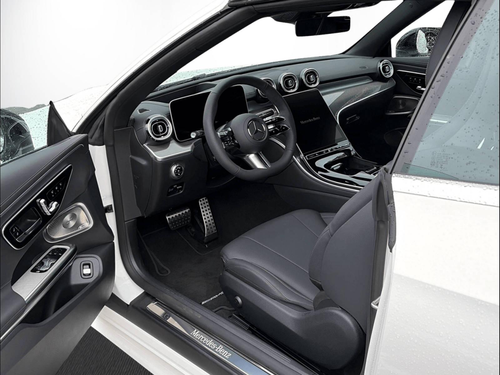 MERCEDES-BENZ CLE 300 AMG Line 4matic Cabriolet-image-7