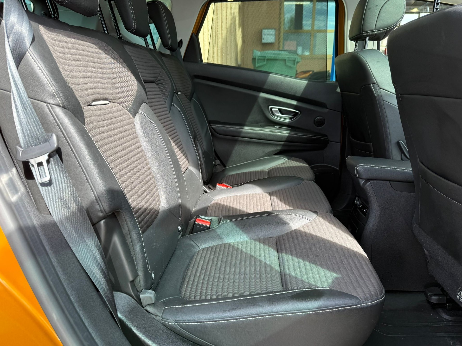 RENAULT Scénic 1.3 16V Turbo Intens EDC-image-11