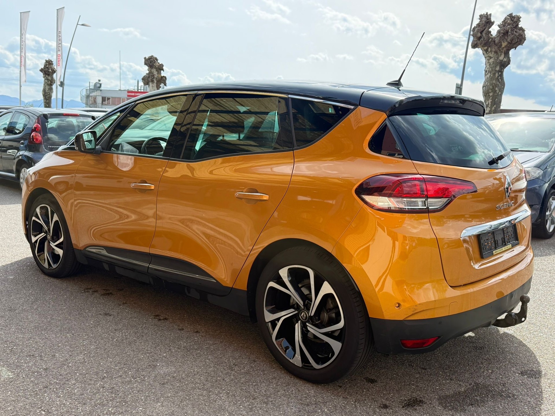 RENAULT Scénic 1.3 16V Turbo Intens EDC-image-9