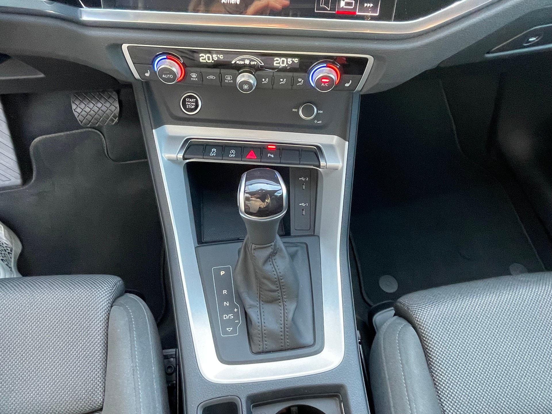 AUDI Audi Q3 1.5 35 TFSI Advanced Attraction S-Tronic-image-7