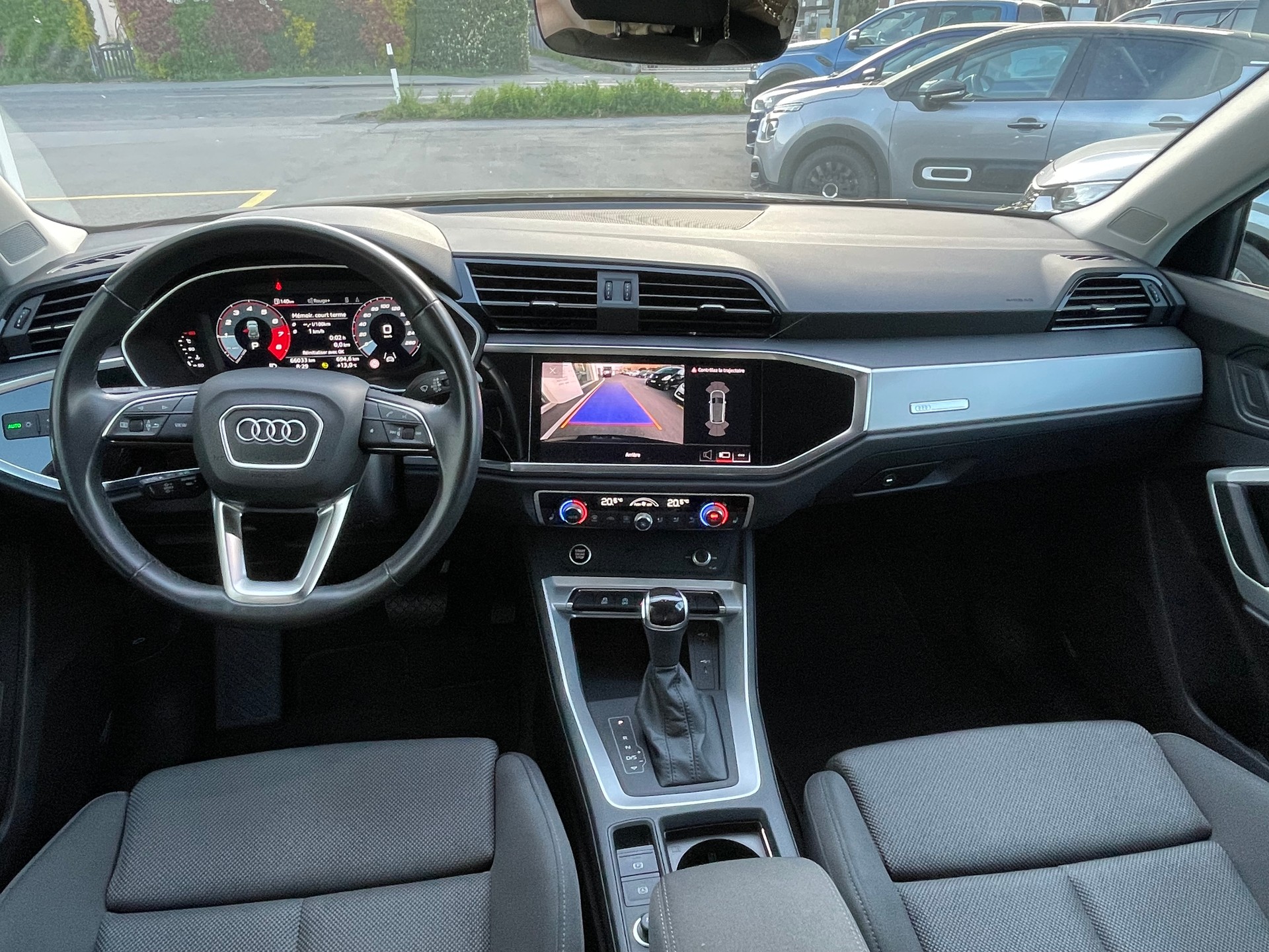 AUDI Audi Q3 1.5 35 TFSI Advanced Attraction S-Tronic-image-4