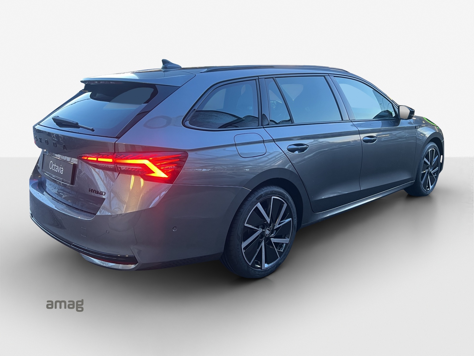 SKODA Octavia Combi 2.0 TSI DSG Sport Line 4x4-image-4