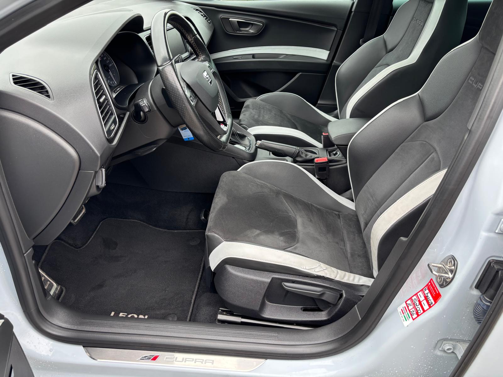 SEAT Leon 2.0 TSI Cupra 290 DSG-image-9