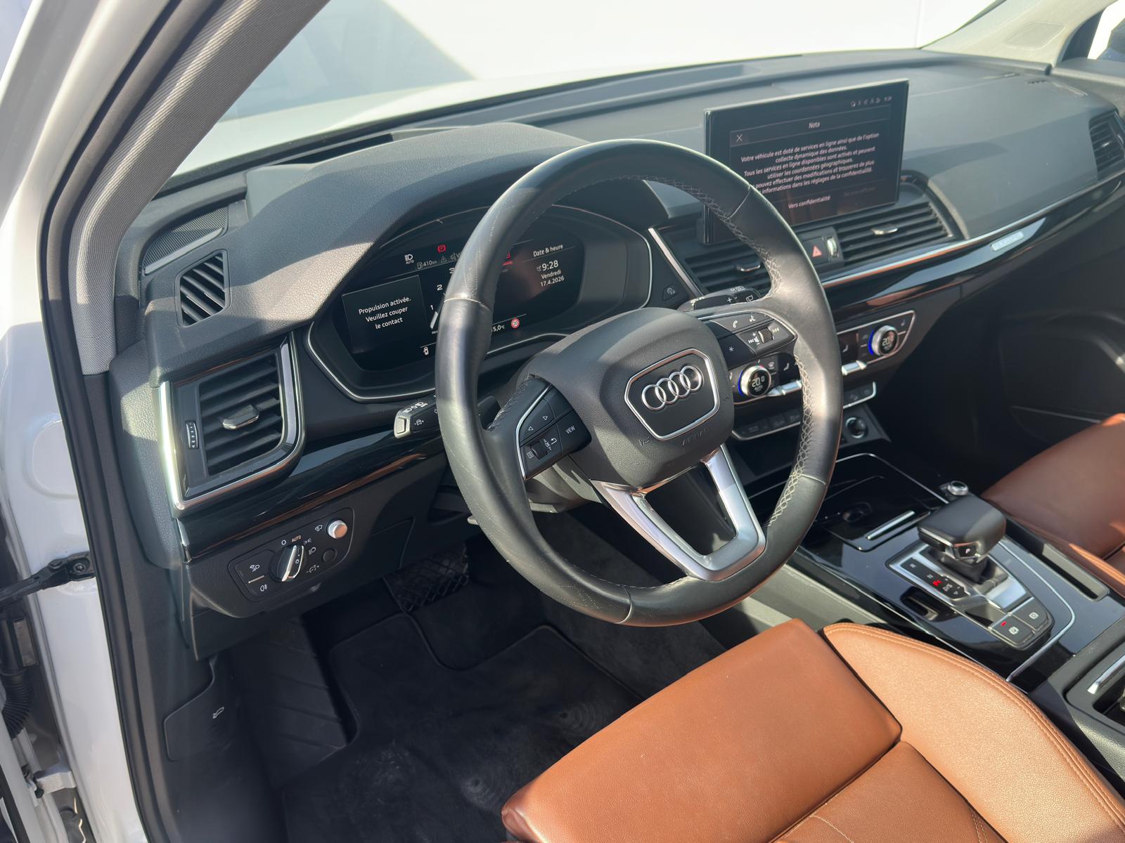 AUDI Q5 40 TDI Black Edition quattro S-tronic-image-12