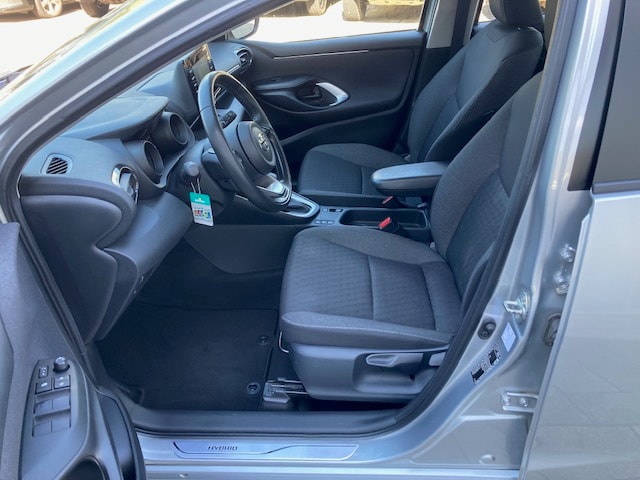 TOYOTA Yaris 1.5 Trend e-CVT-image-8