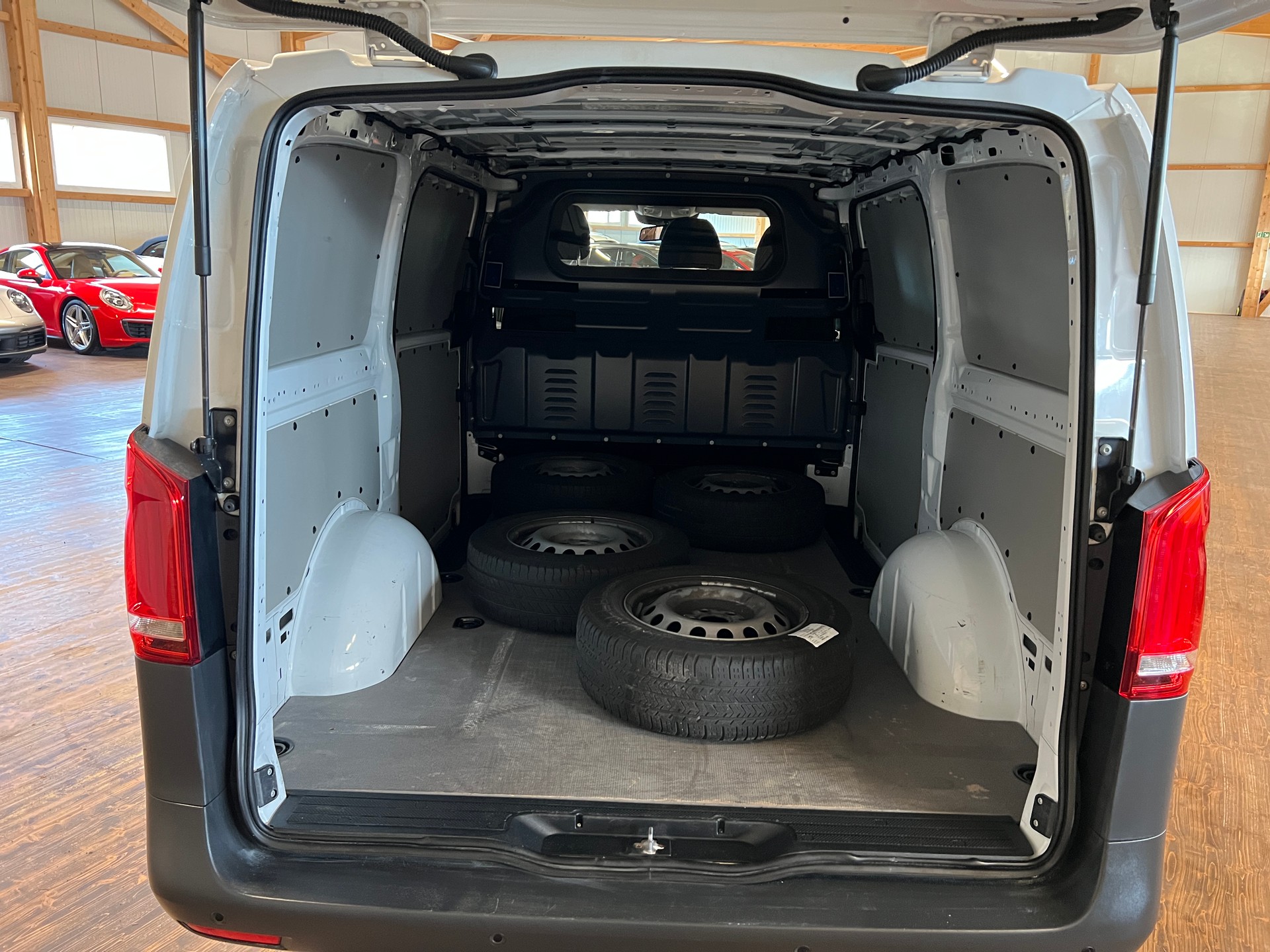 MERCEDES-BENZ Vito 114 CDI Lang 7G-Tronic-image-14