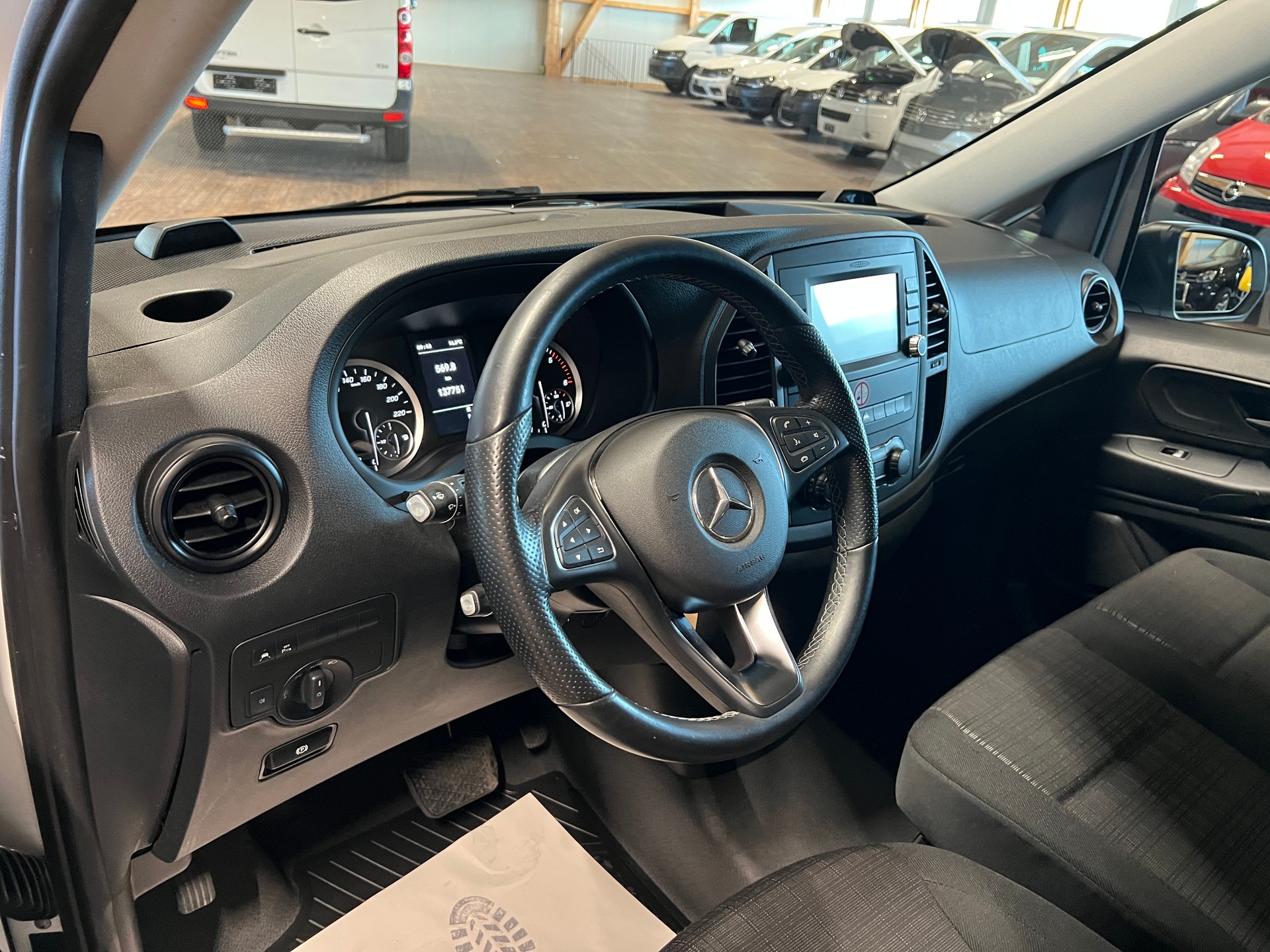 MERCEDES-BENZ Vito 114 CDI Lang 7G-Tronic-image-9