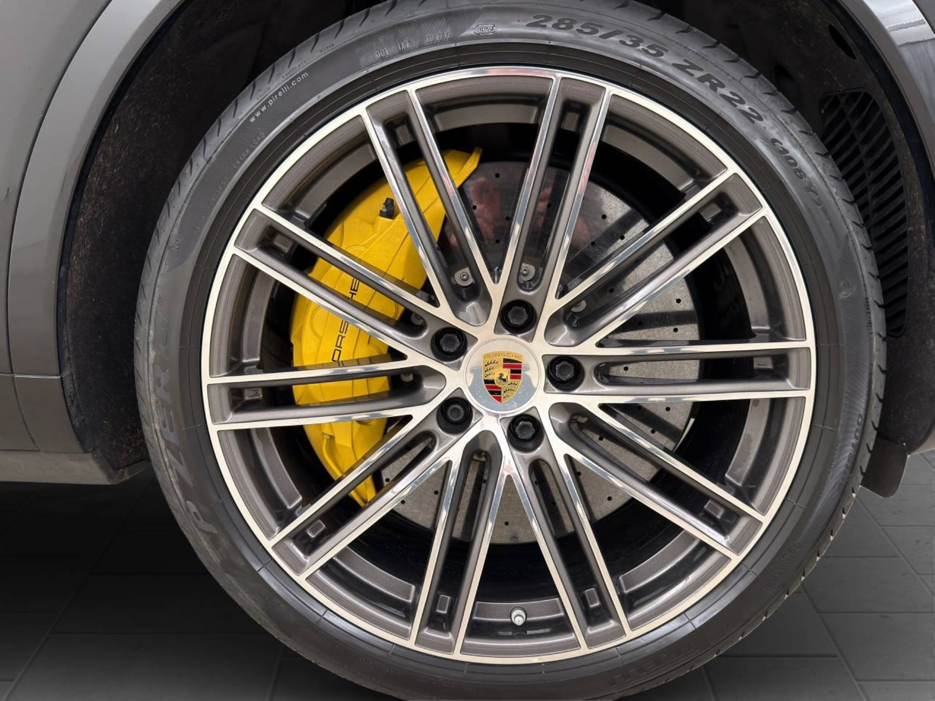 PORSCHE Cayenne Turbo S E-Hybrid-image-11