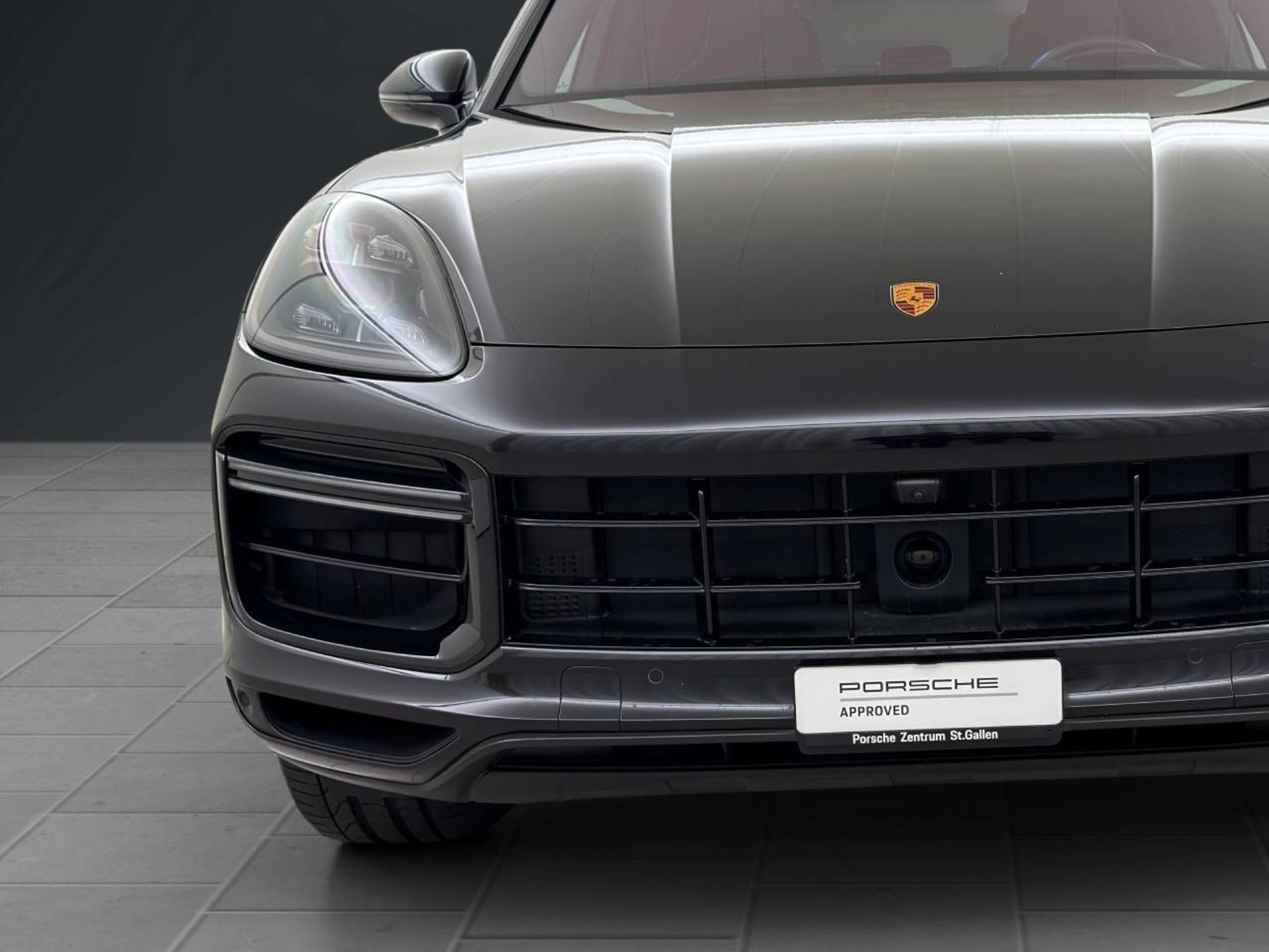 PORSCHE Cayenne Turbo S E-Hybrid-image-8