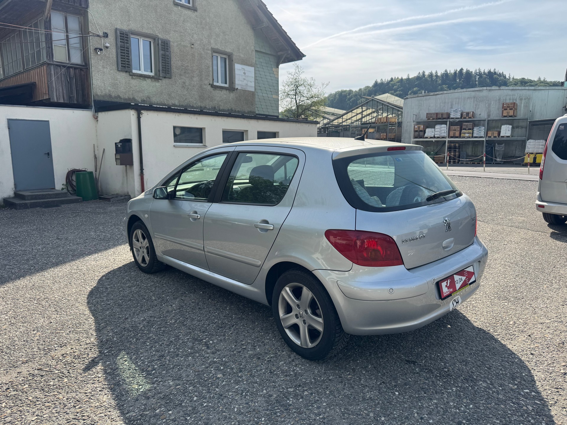 PEUGEOT 307 2.0 16V XS-image-8