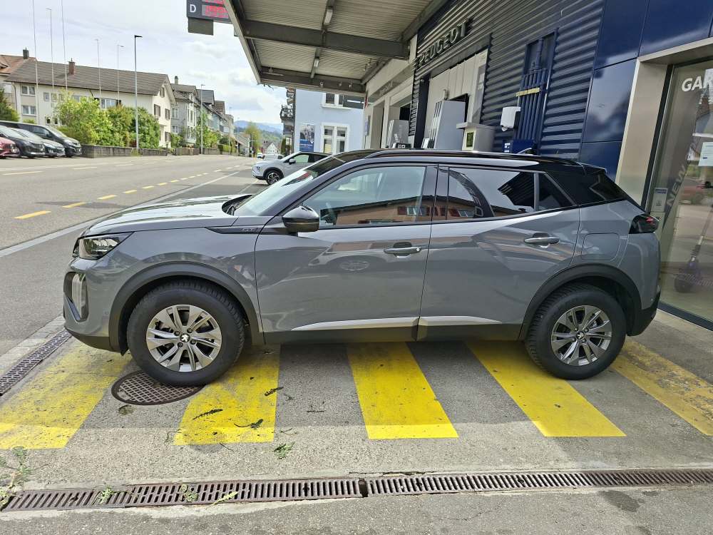 PEUGEOT 2008 1.2 Hybrid 145 GT-showroom-element-3
