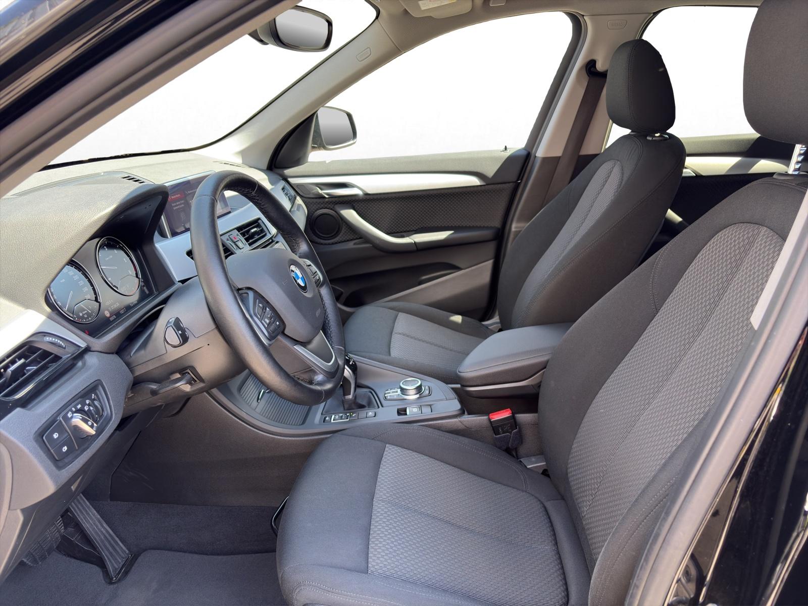 BMW X1 18d xDrive-image-9