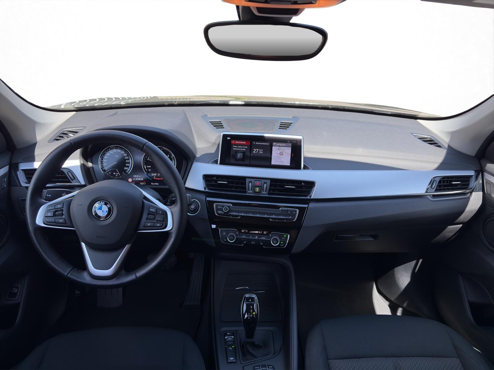 BMW X1 18d xDrive-image-12