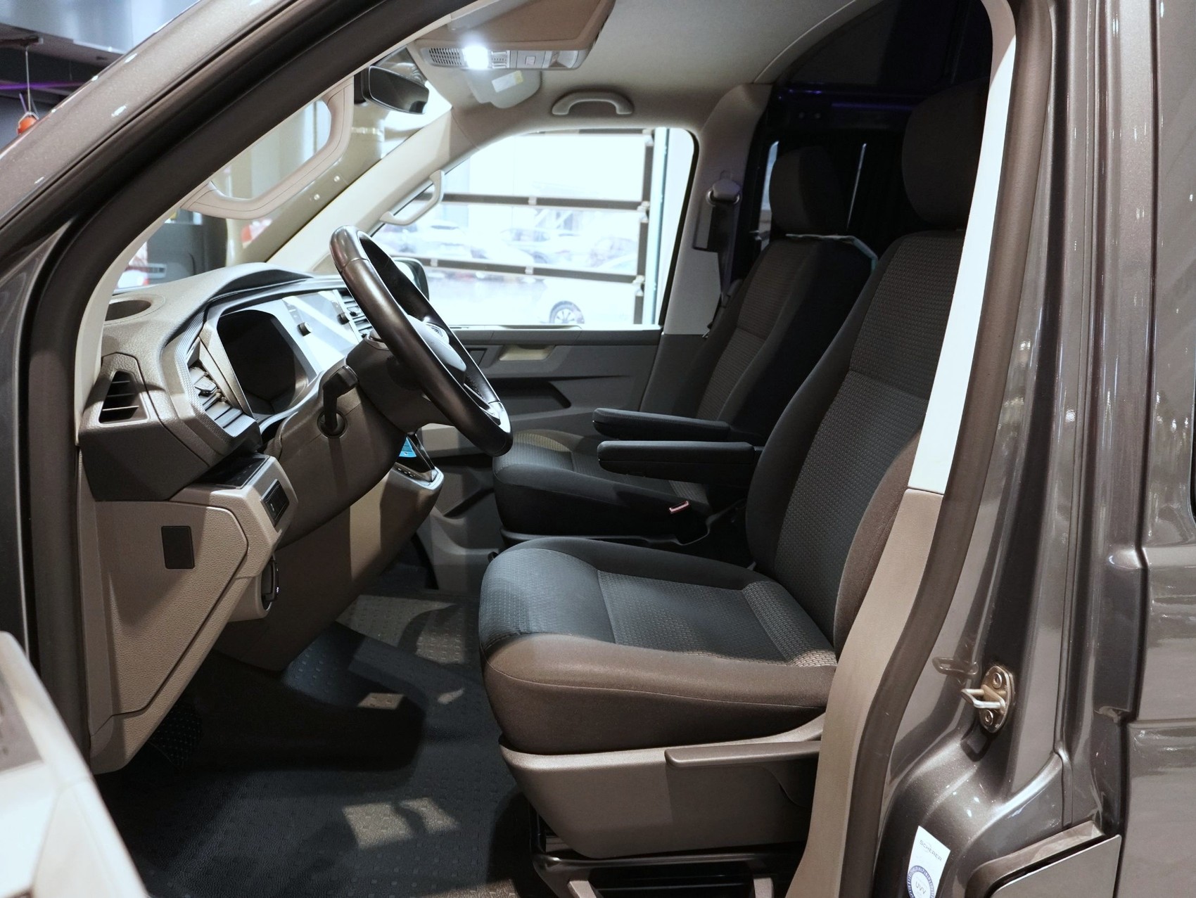 VW T6.1 Camper 2.0 TDI DSG 4Motion-image-8