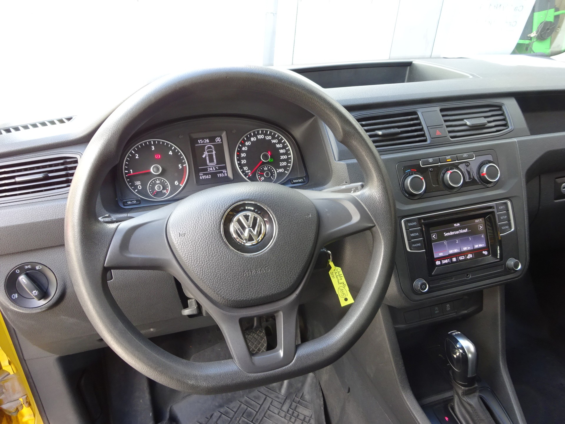 VW Caddy 2.0TDI 4Motion BlueMotion Technology DSG-image-17