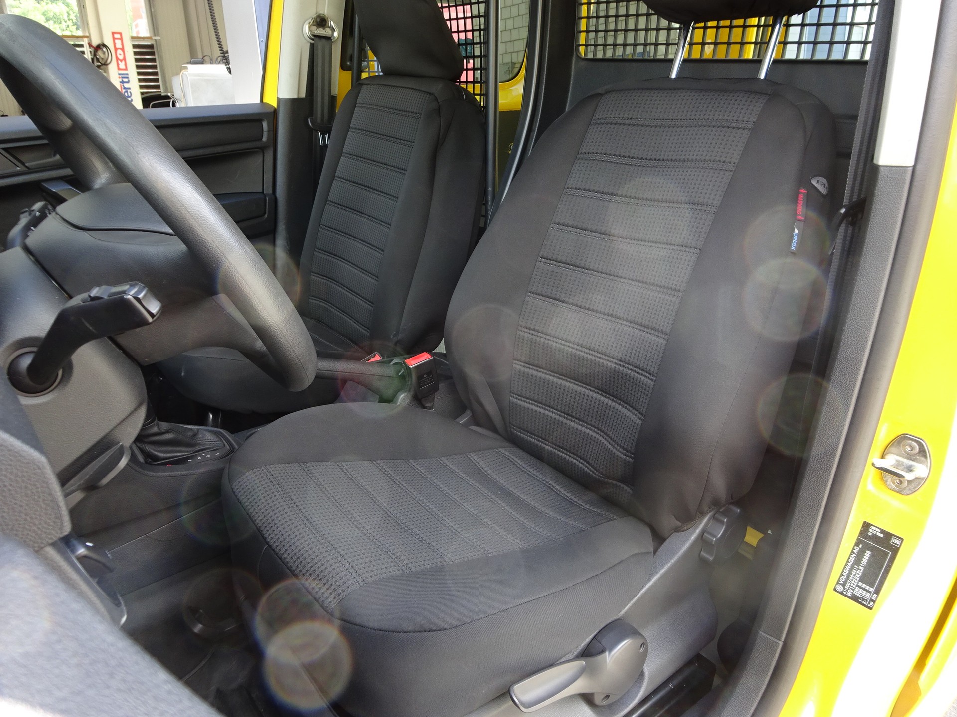 VW Caddy 2.0TDI 4Motion BlueMotion Technology DSG-image-15