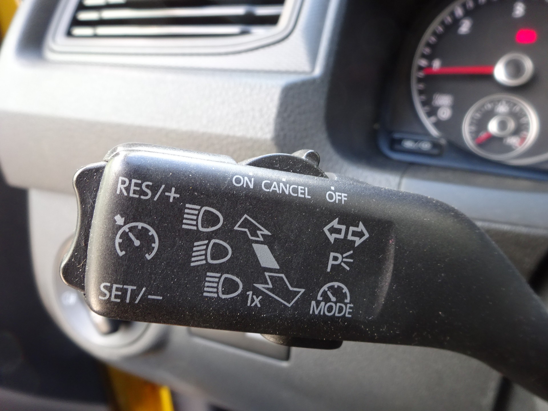 VW Caddy 2.0TDI 4Motion BlueMotion Technology DSG-image-6