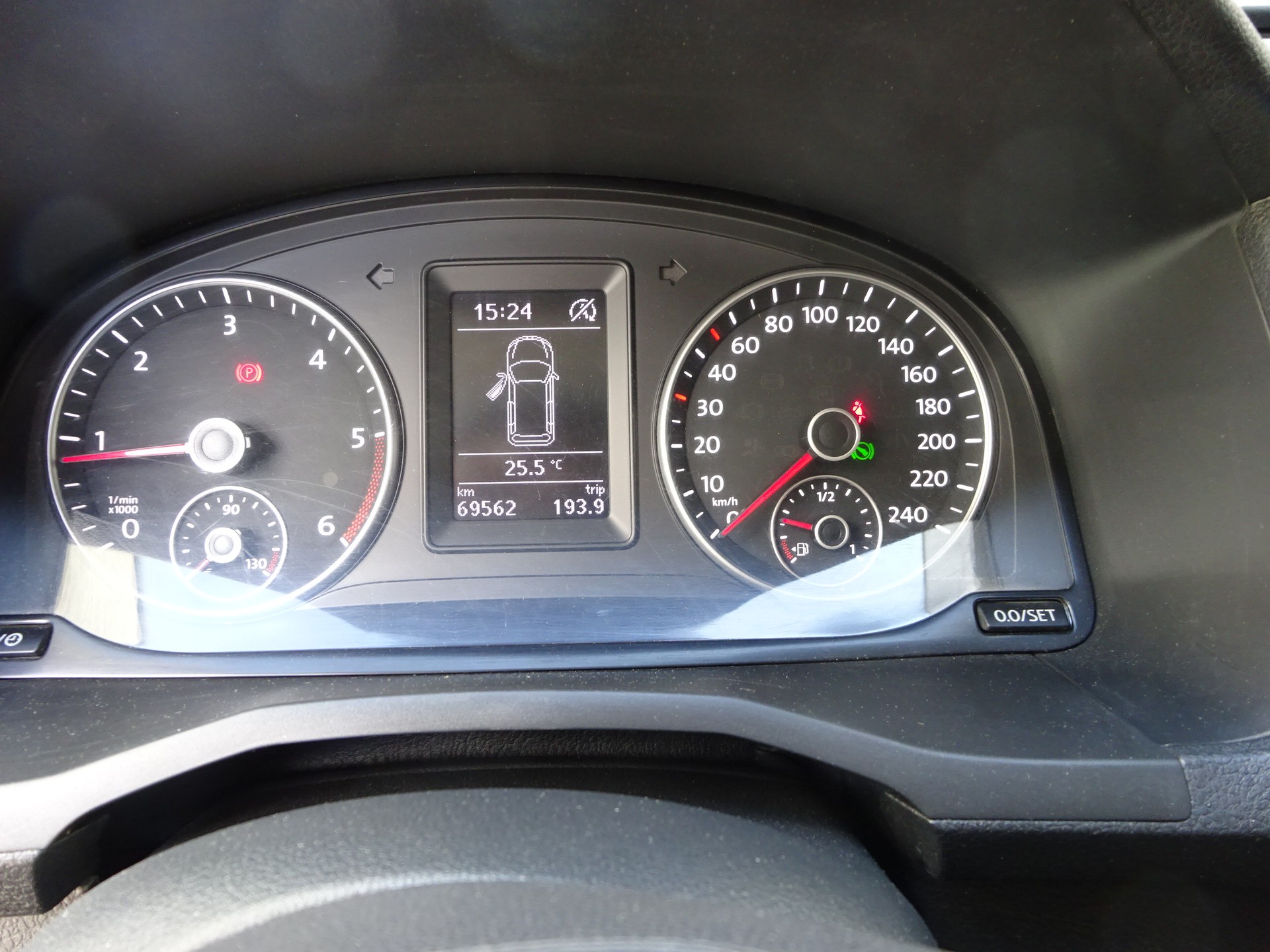 VW Caddy 2.0TDI 4Motion BlueMotion Technology DSG-image-7