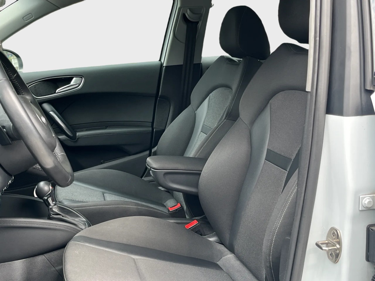 AUDI A1 Sportback 1.4 TFSI Attraction S-tronic-image-9