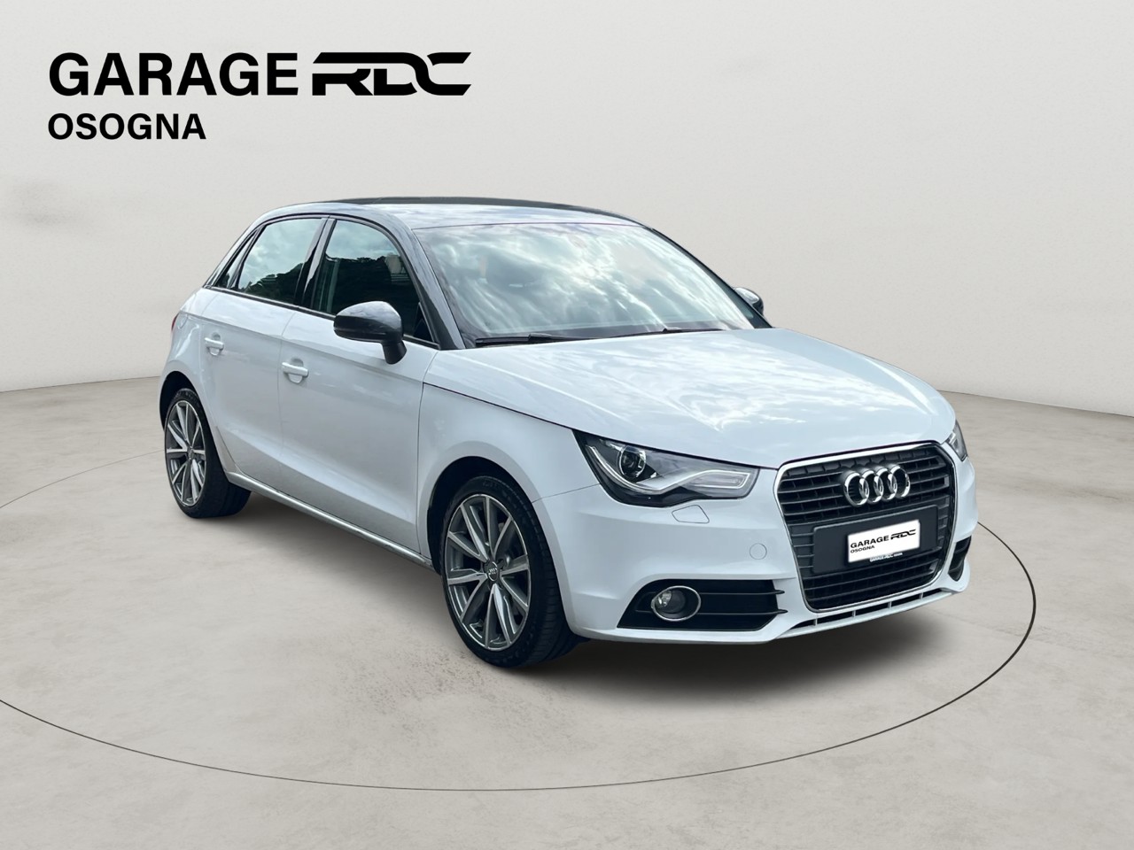 AUDI A1 Sportback 1.4 TFSI Attraction S-tronic-image-2