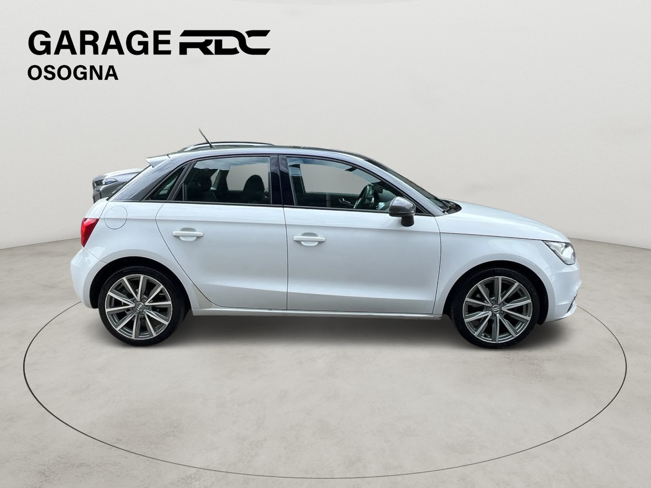 AUDI A1 Sportback 1.4 TFSI Attraction S-tronic-image-3