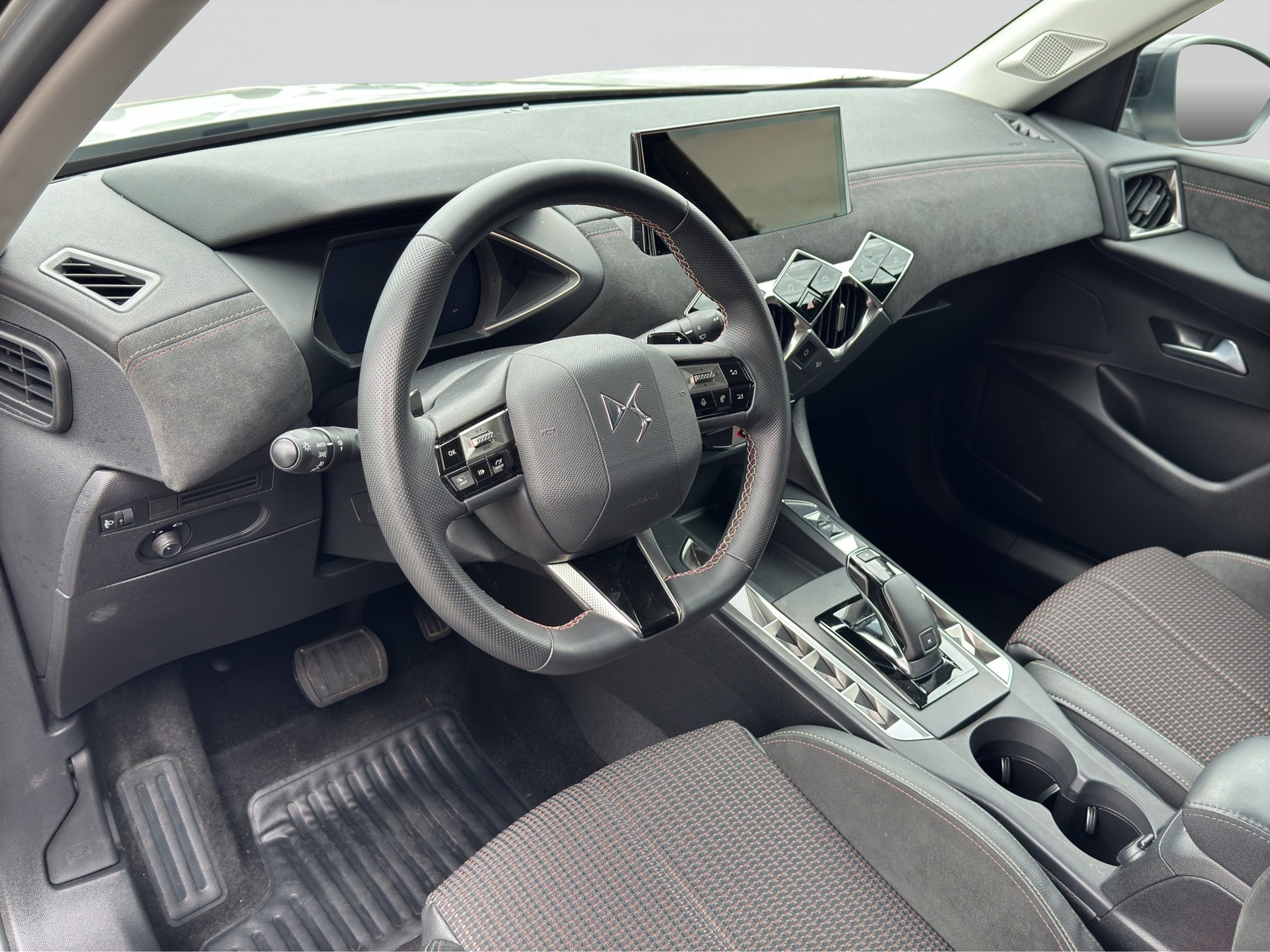 DS AUTOMOBILES DS 3 1.2 PureTech Performance Line Bi-Color EAT8-image-6