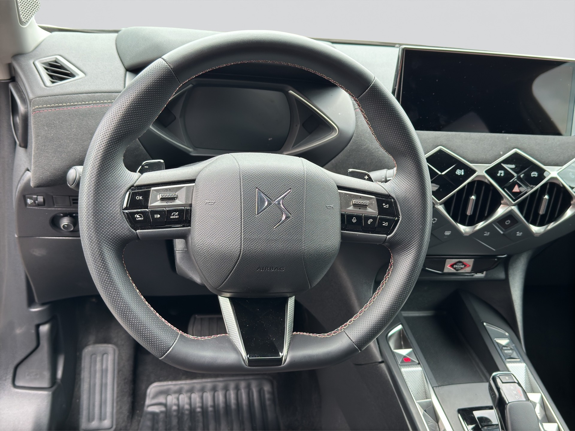 DS AUTOMOBILES DS 3 1.2 PureTech Performance Line Bi-Color EAT8-image-9
