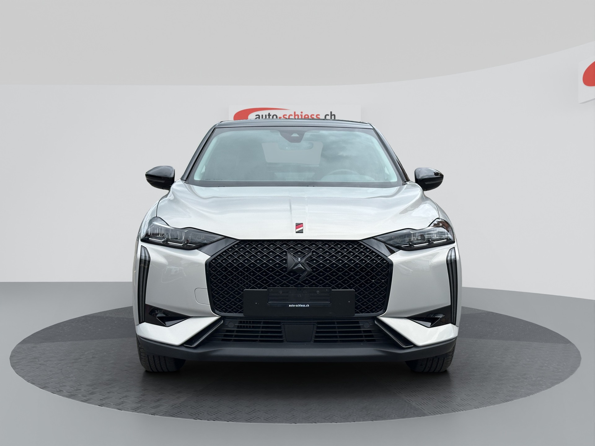 DS AUTOMOBILES DS 3 1.2 PureTech Performance Line Bi-Color EAT8-image-1