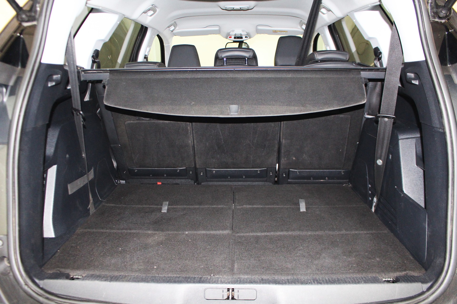 PEUGEOT 5008 1.2 PureTech Allure-image-10