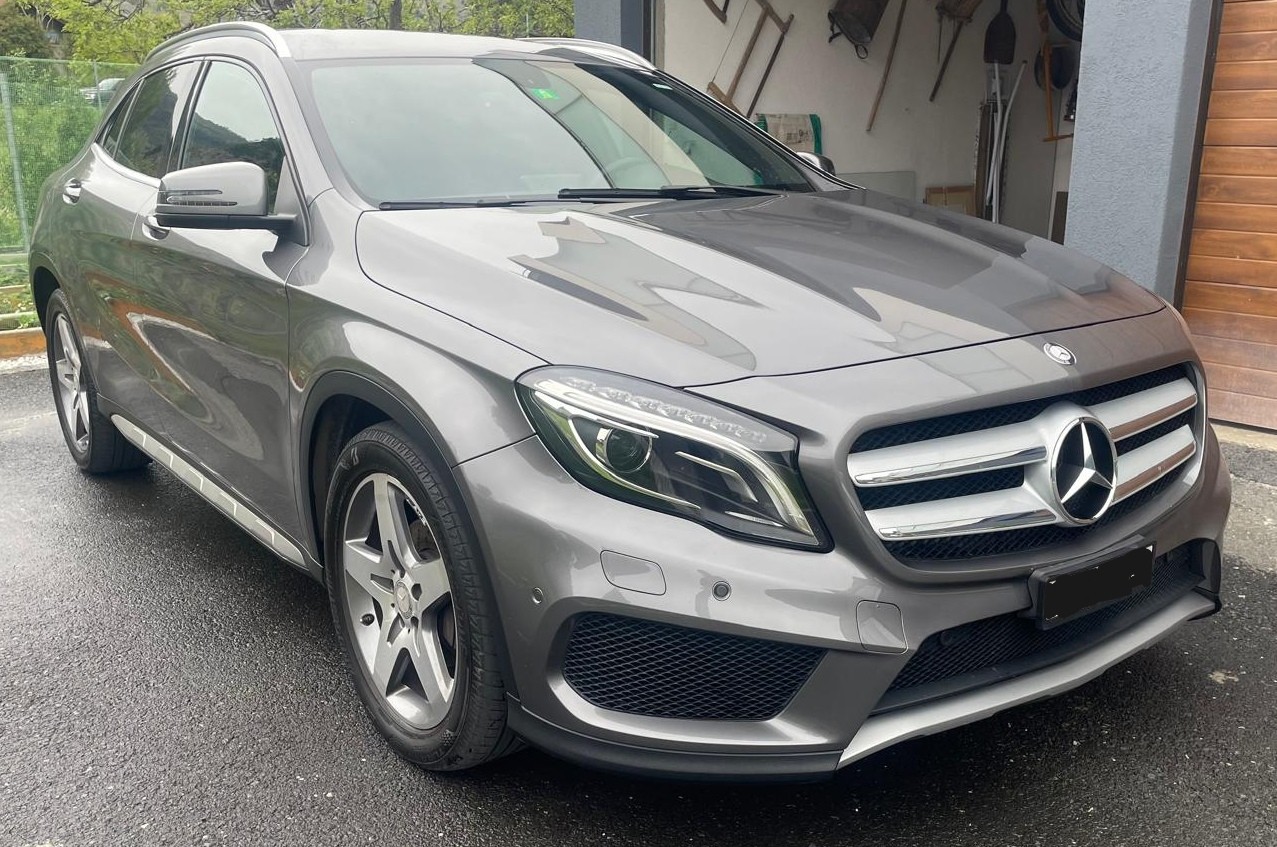 MERCEDES-BENZ GLA 200 CDI AMG Line 4m