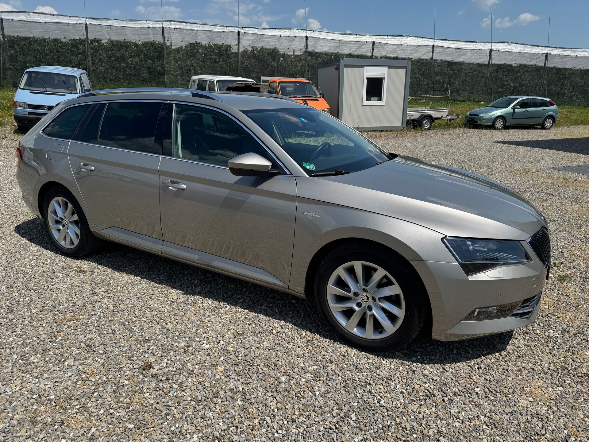 SKODA Superb Combi 2.0 TDi L&K DSG-image-1
