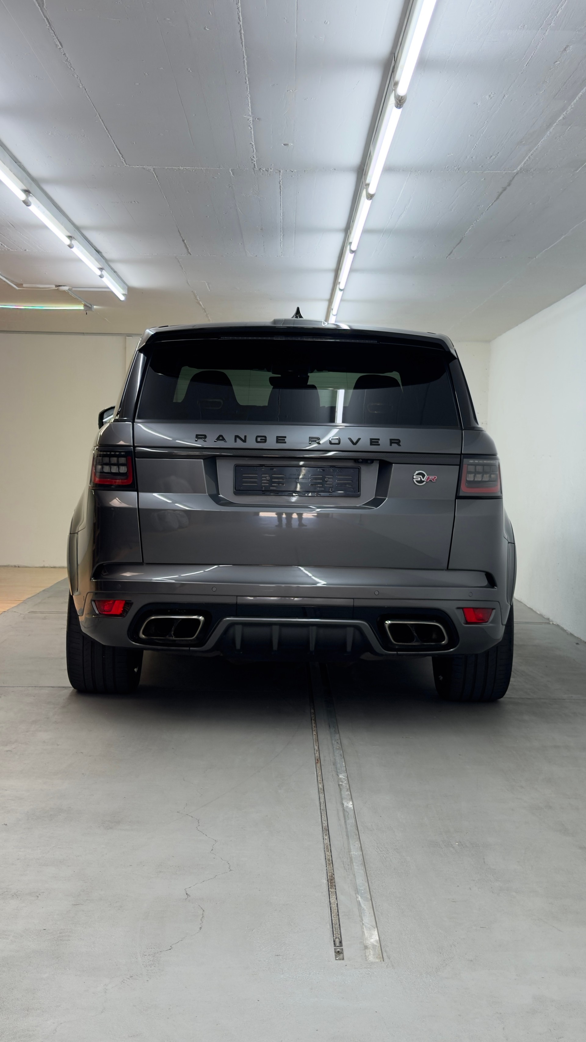LAND ROVER Range Rover Sport 5.0 V8 S/C SVR Automatic-image-5