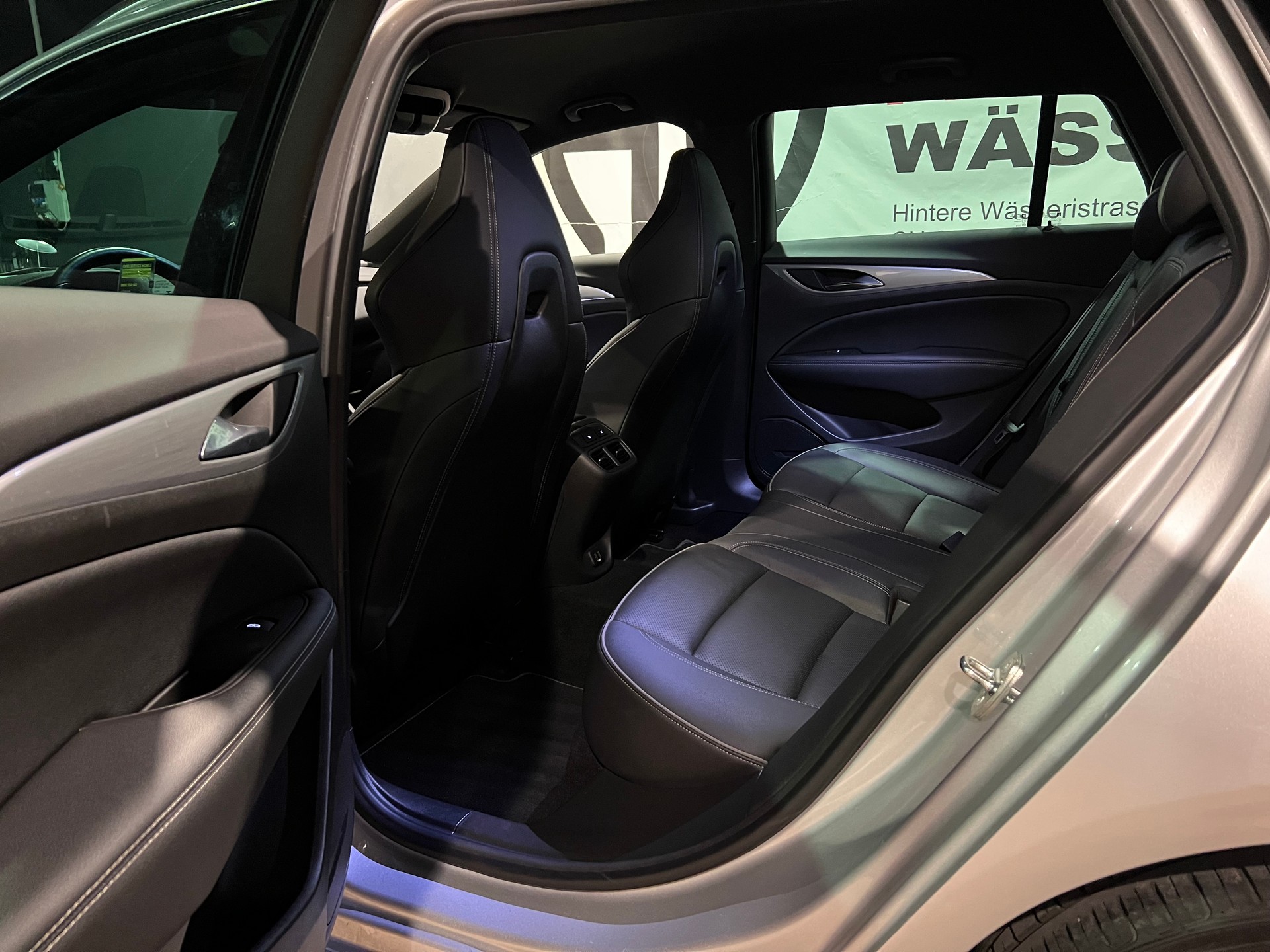 OPEL Insignia 2.0 T Sports Tourer GSi Automatic-image-14