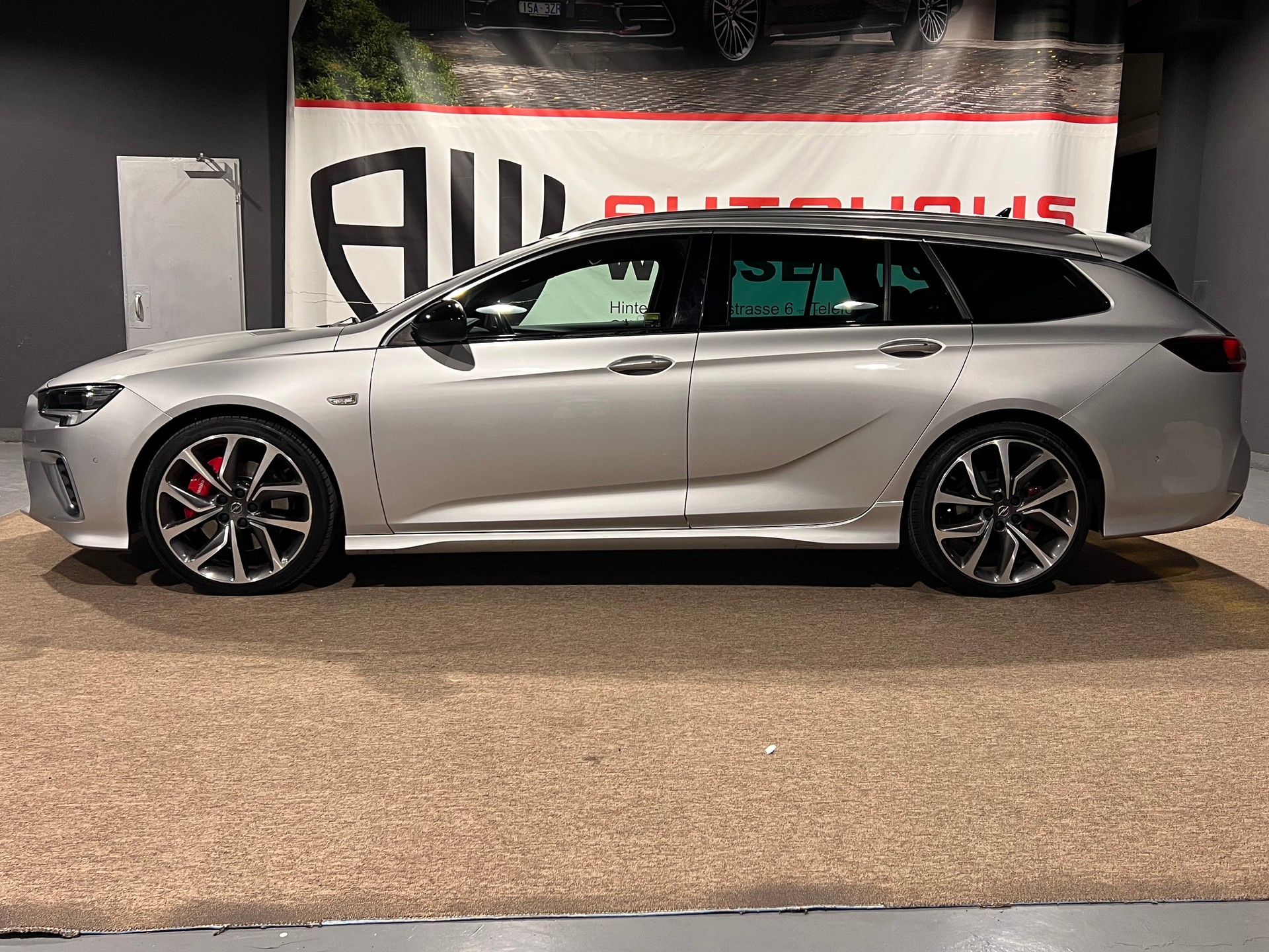 OPEL Insignia 2.0 T Sports Tourer GSi Automatic-image-6